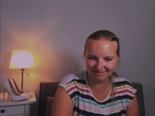 RoseNatural live cam on BongaCams