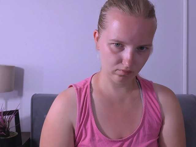 RoseNatural live cam on BongaCams