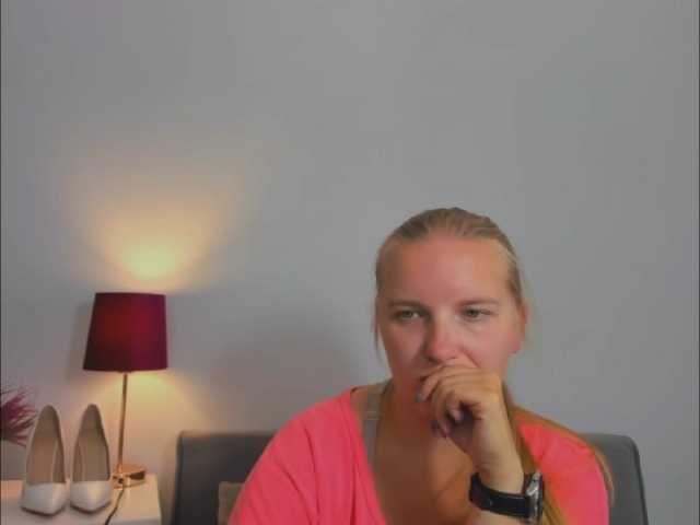 RoseNatural live cam on BongaCams