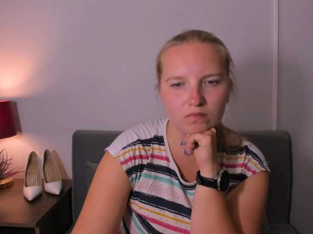 RoseNatural live cam on BongaCams