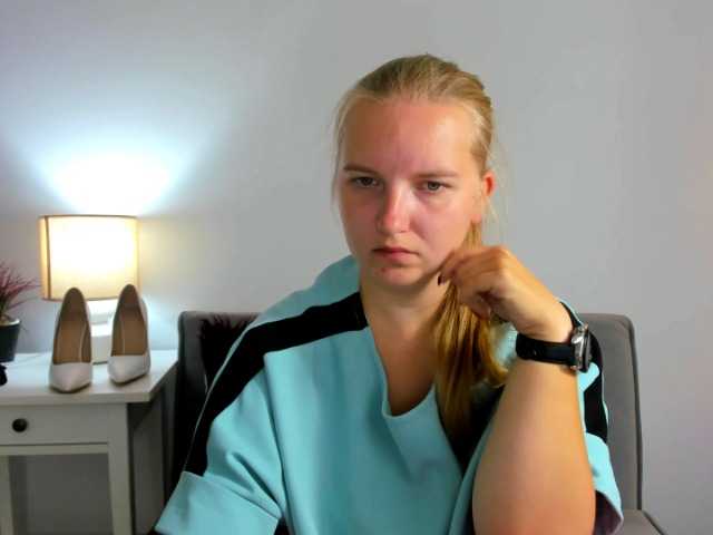RoseNatural live cam on BongaCams