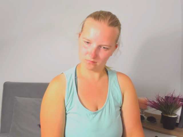 RoseNatural Live Cam on BongaCams