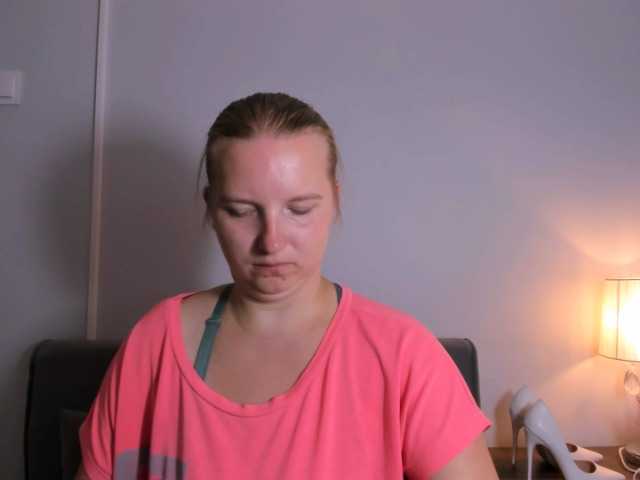 RoseNatural live cam on BongaCams