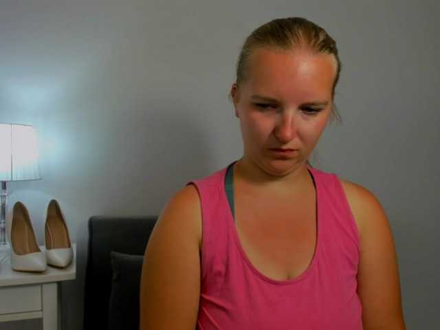 RoseNatural live cam on BongaCams