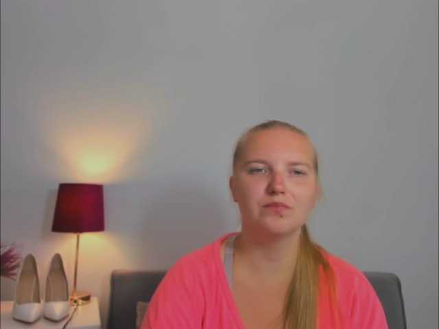 RoseNatural live cam on BongaCams