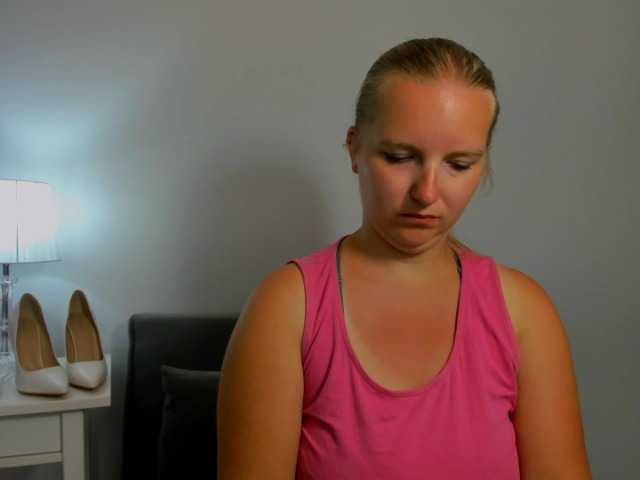 RoseNatural live cam on BongaCams