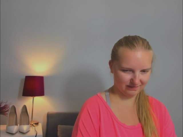 RoseNatural live cam on BongaCams