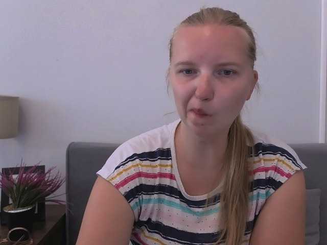 RoseNatural live cam on BongaCams