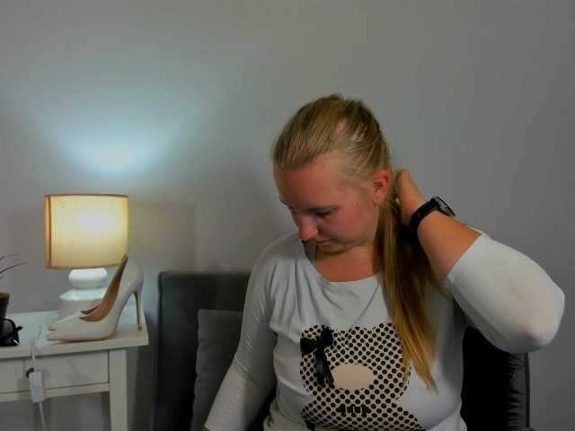 RoseNatural live cam on BongaCams