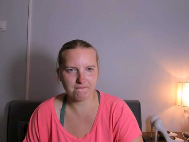 RoseNatural live cam on BongaCams