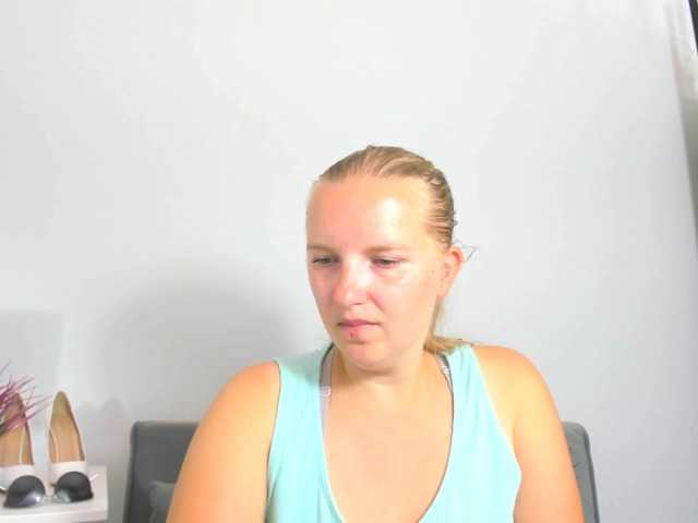 RoseNatural live cam on BongaCams