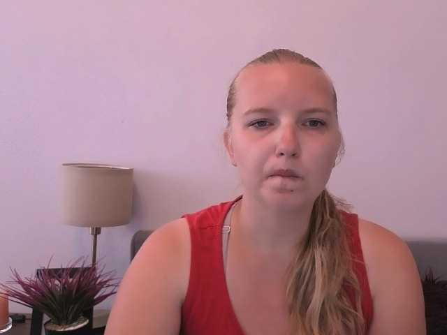 RoseNatural live cam on BongaCams