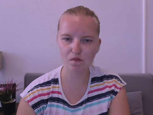 RoseNatural live cam on BongaCams