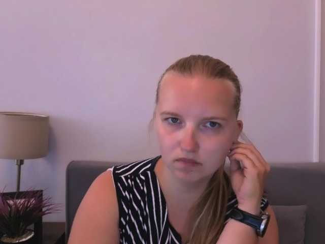 RoseNatural live cam on BongaCams