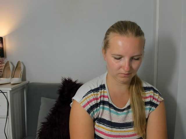 RoseNatural live cam on BongaCams