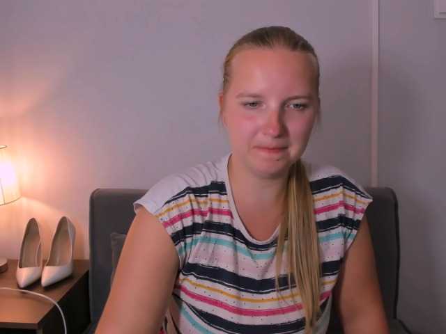 RoseNatural live cam on BongaCams