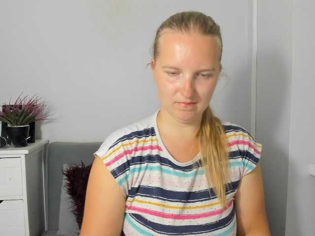 RoseNatural live cam on BongaCams