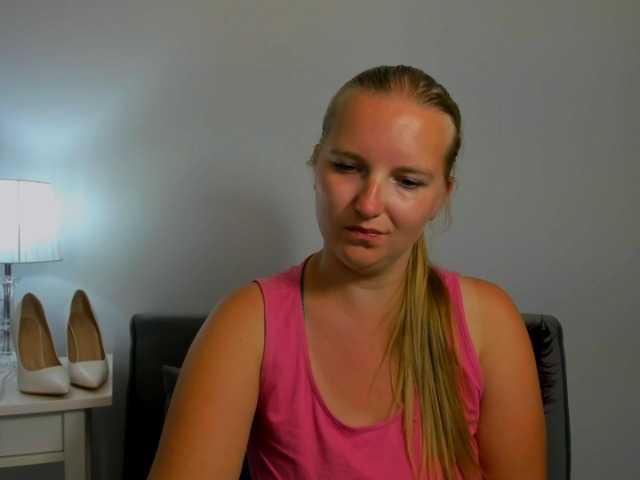 RoseNatural live cam on BongaCams