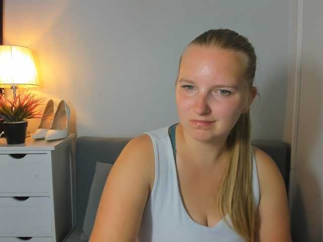 RoseNatural live cam on BongaCams