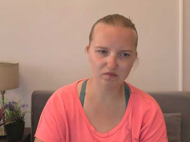 RoseNatural live cam on BongaCams