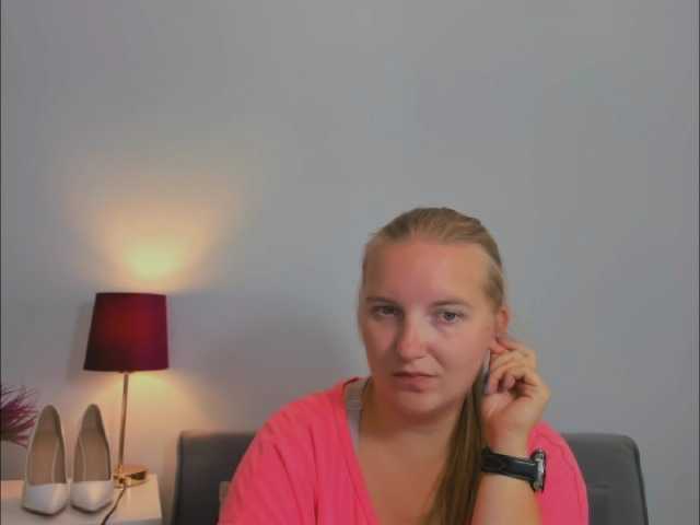 RoseNatural live cam on BongaCams