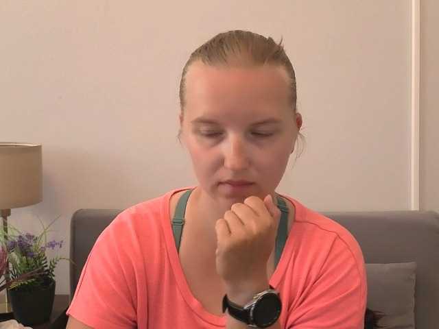 RoseNatural live cam on BongaCams