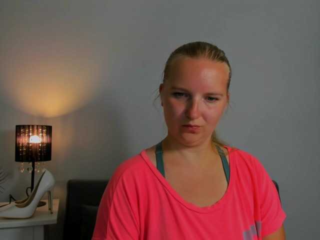 RoseNatural live cam on BongaCams