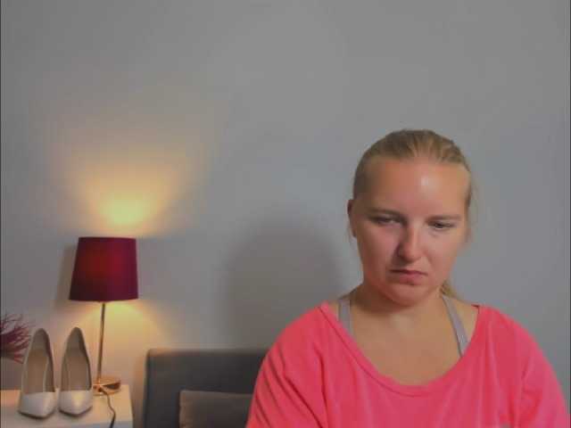 RoseNatural live cam on BongaCams
