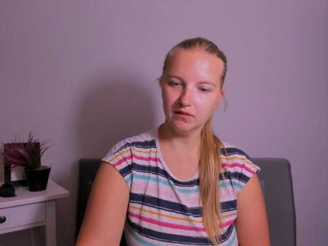 RoseNatural live cam on BongaCams