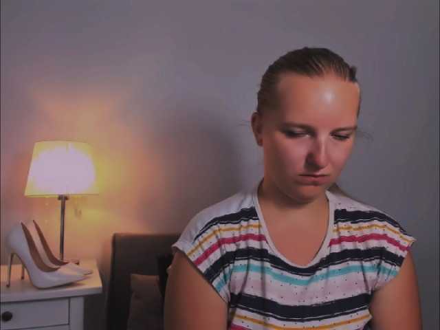 le modèle RoseNatural est en webcam porno dans un show sur le site bongacams, il possède les tags suivants: White/Caucasian,Blonde,Trimmed