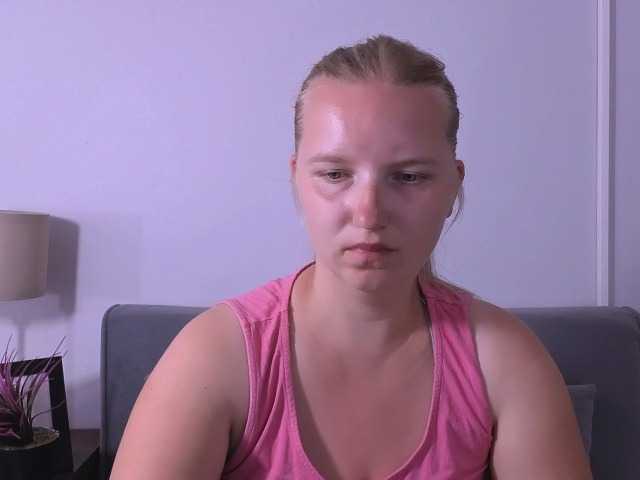 RoseNatural live cam on BongaCams