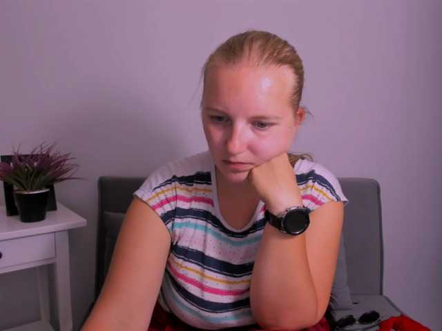 RoseNatural live cam on BongaCams