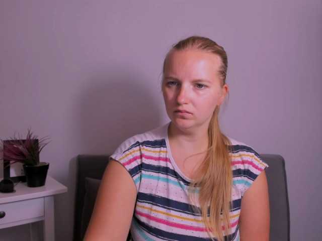 RoseNatural live cam on BongaCams