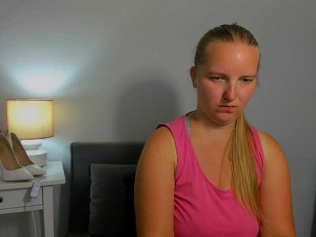 RoseNatural live cam on BongaCams