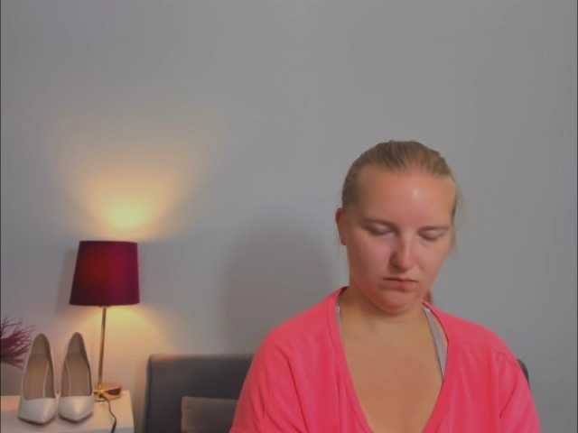 RoseNatural live cam on BongaCams