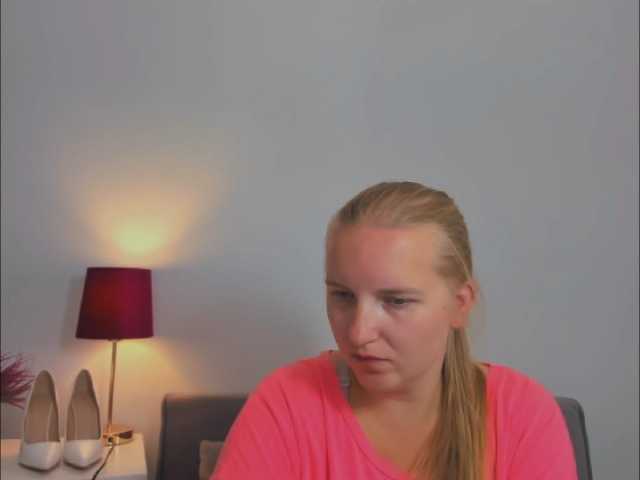 RoseNatural live cam on BongaCams