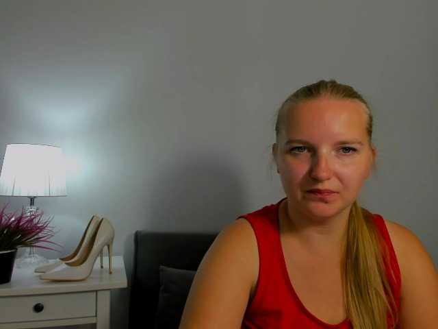 RoseNatural live cam on BongaCams