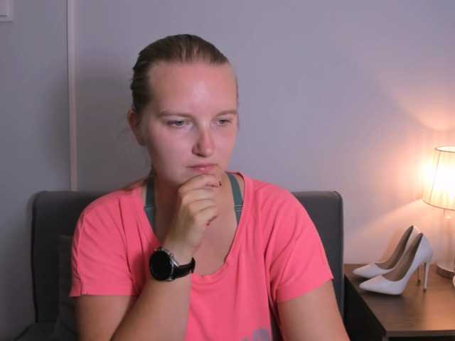 RoseNatural live cam on BongaCams
