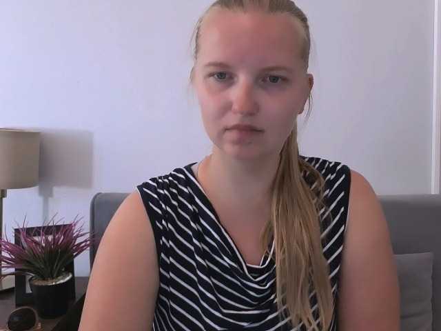 RoseNatural live cam on BongaCams