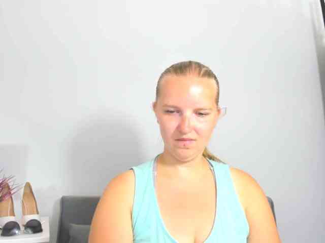 RoseNatural Live Webcam on BongaCams