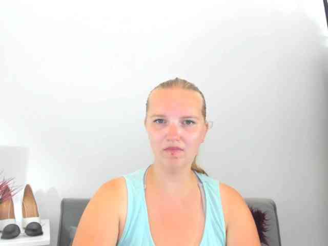 RoseNatural Live Webcam on BongaCams
