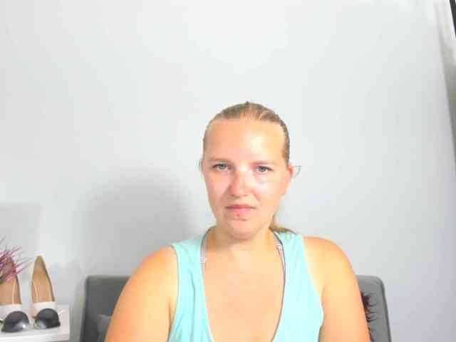 RoseNatural Live Webcam on BongaCams