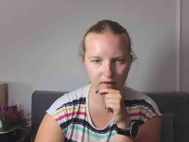 RoseNatural Live Webcam on BongaCams