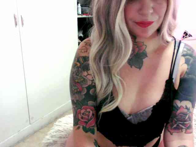 Gatitahornygrr webcam