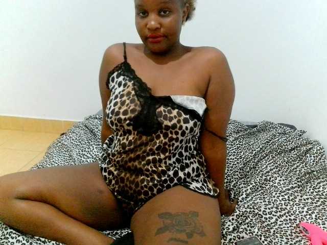 Softwhispers4 live cam on BongaCams