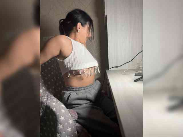 Mishkaa7771 Live Webcam on BongaCams