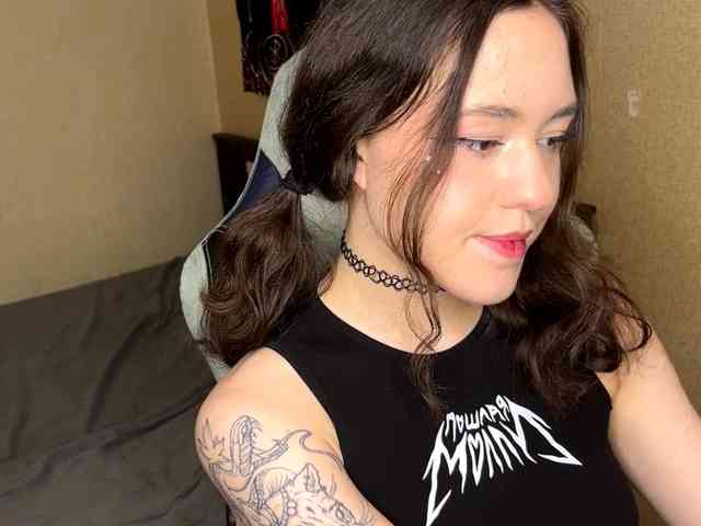 lilSilvian webcam