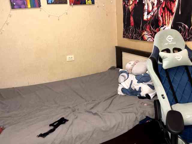 lilSilvian webcam