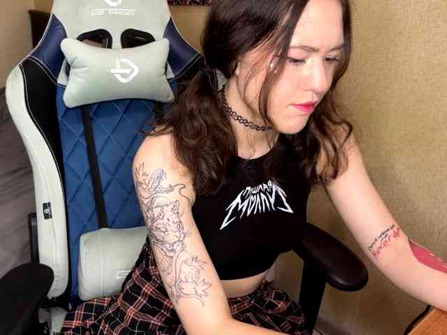 lilSilvian webcam