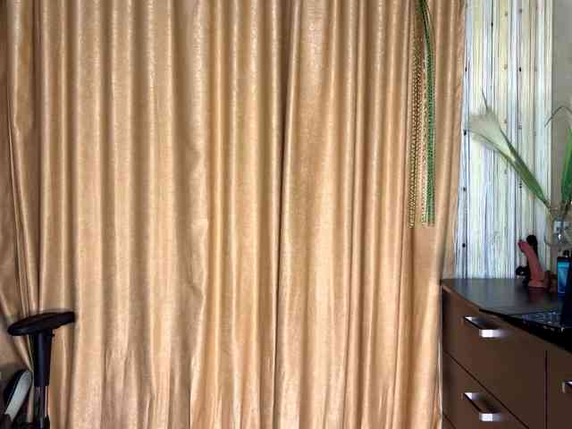 lilSilvian webcam